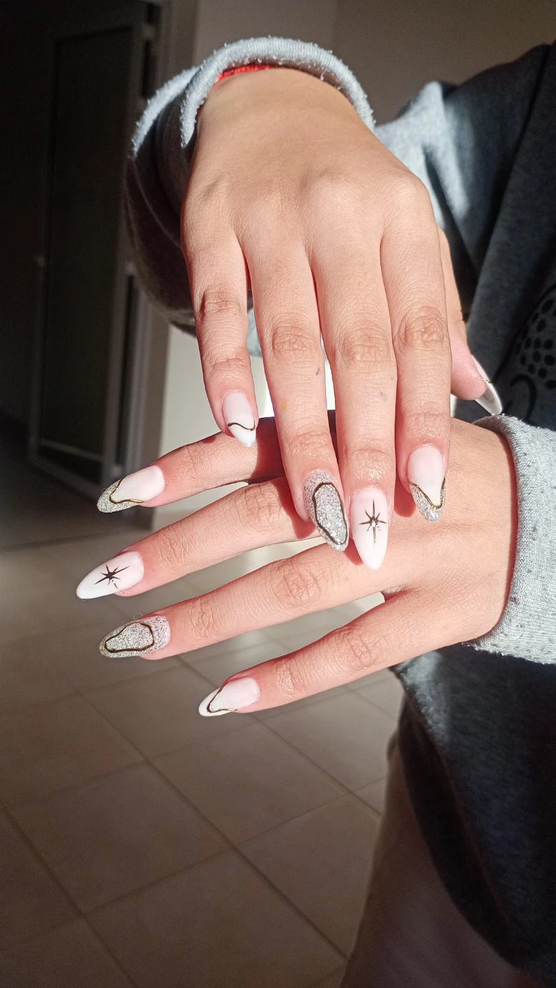 Portada de Luz Nails