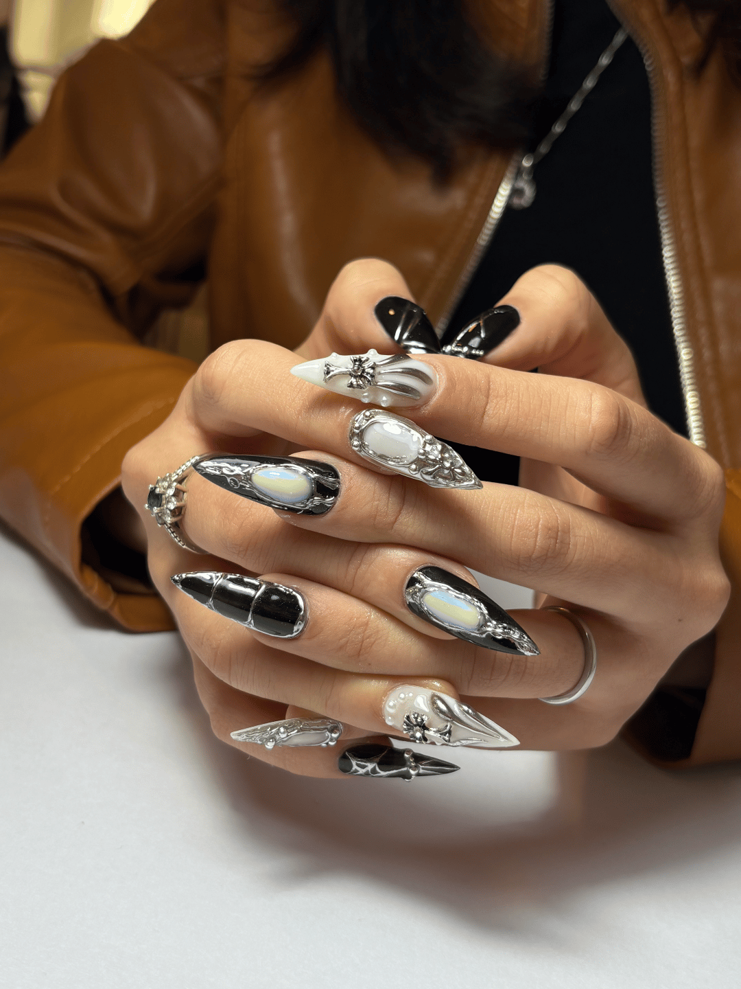 Portada de Empoderate Nails