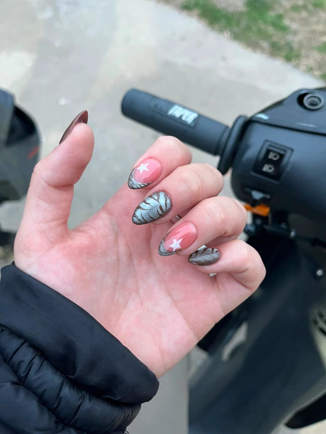 Portada de Ever___nails